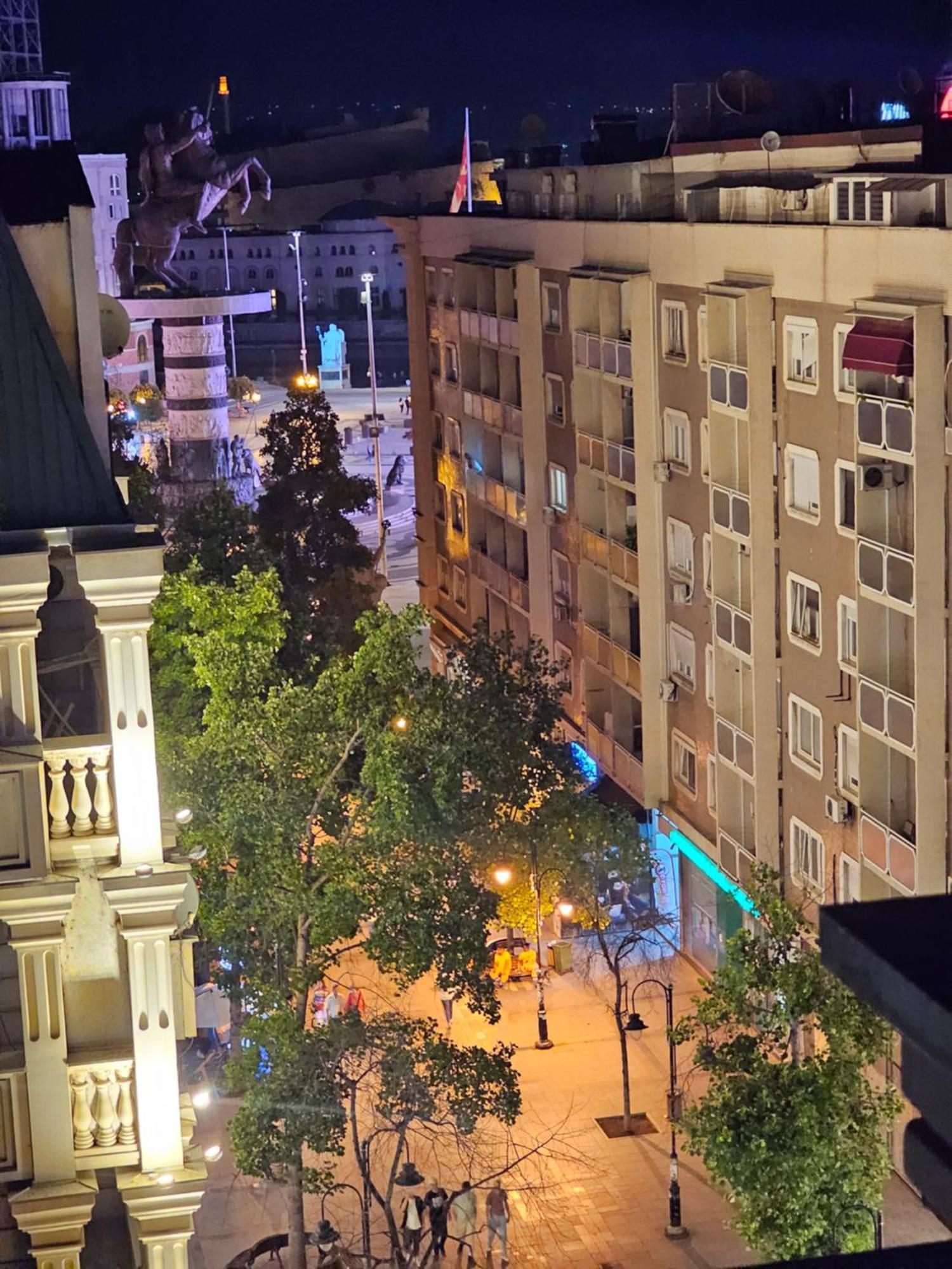 Fantazy Apartment Main Square Skopje Exterior photo